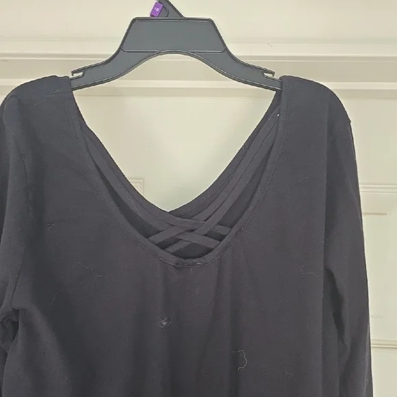 Vocal Black Graphic Tee - Picture 5 of 5